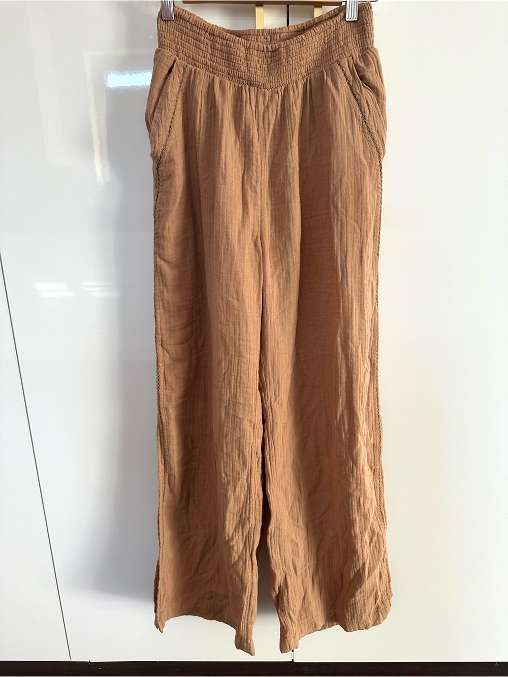 American Eagle Relaxed Fit Elastic Waist Pants small